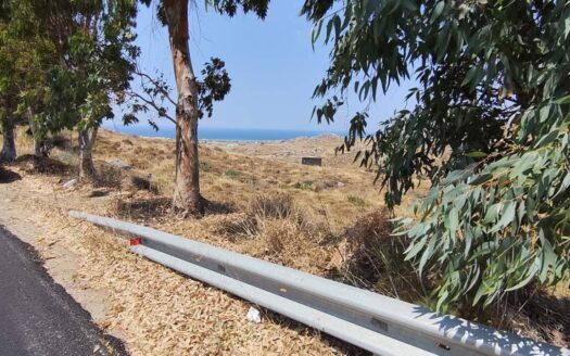 Πωλείται οικόπεδο 5.585τ.μ., στο Καστράκι, Νάξος.
