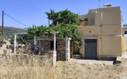 Πωλείται ανακαινισμένο αρχοντικό 142  τ.μ. στο Χαλκί Νάξου
