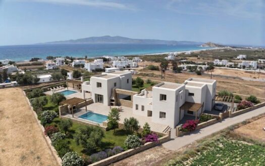 Νάξος Καστράκι πωλούνται 2 κατοικίες με πισίνα, θέα θάλασσα και ηλιοβασίλεμα